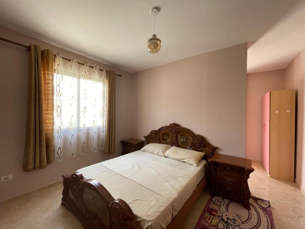 B&B - Private Rooms 2 Tirana Bagian luar foto