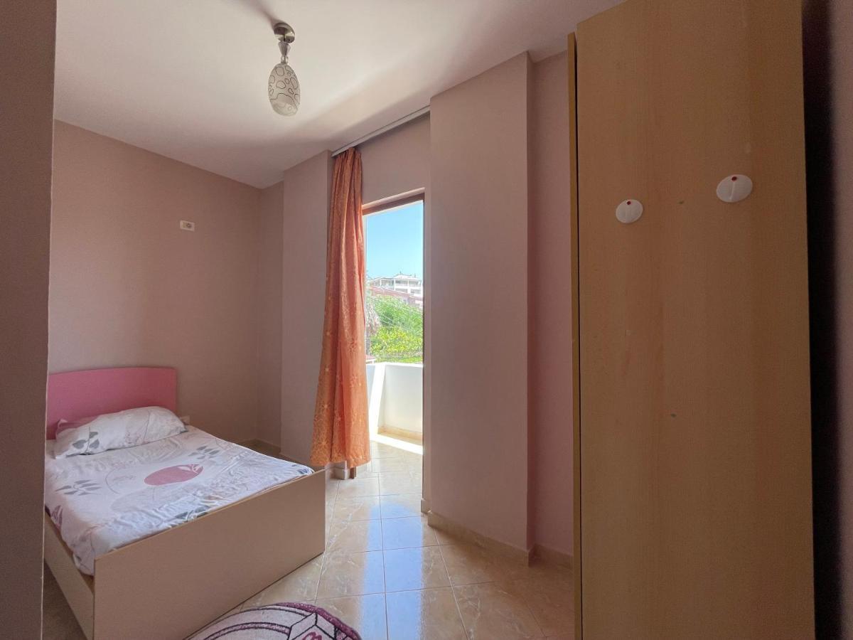 B&B - Private Rooms 2 Tirana Bagian luar foto